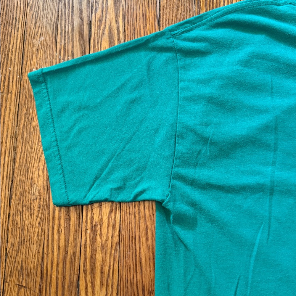 90’s “Mom Is Love” Vintage T-Shirt - Picture 8 of 9